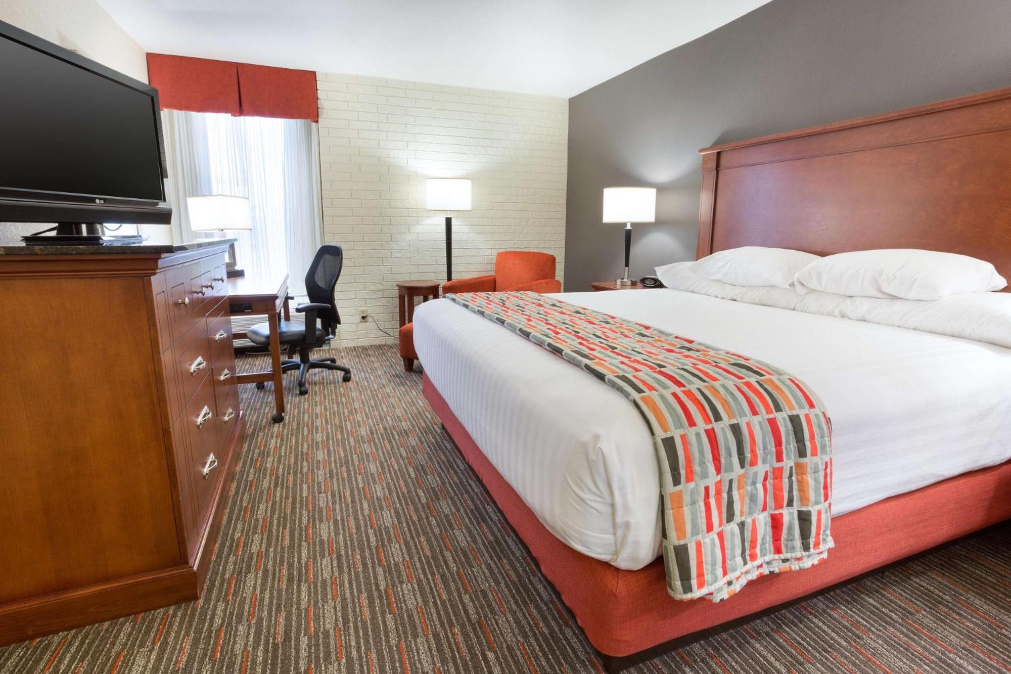 Drury & Hotel