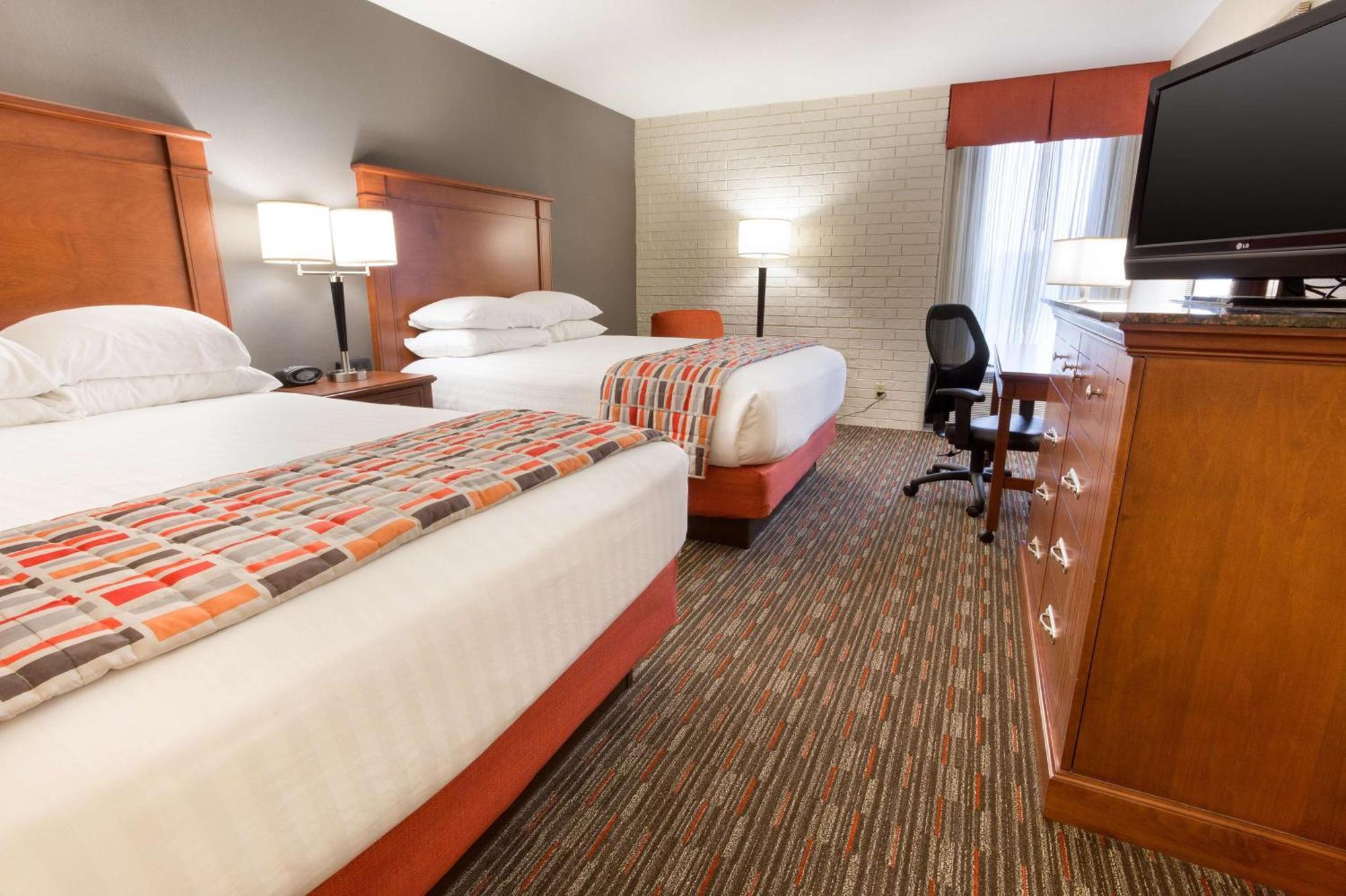 Drury & Hotel