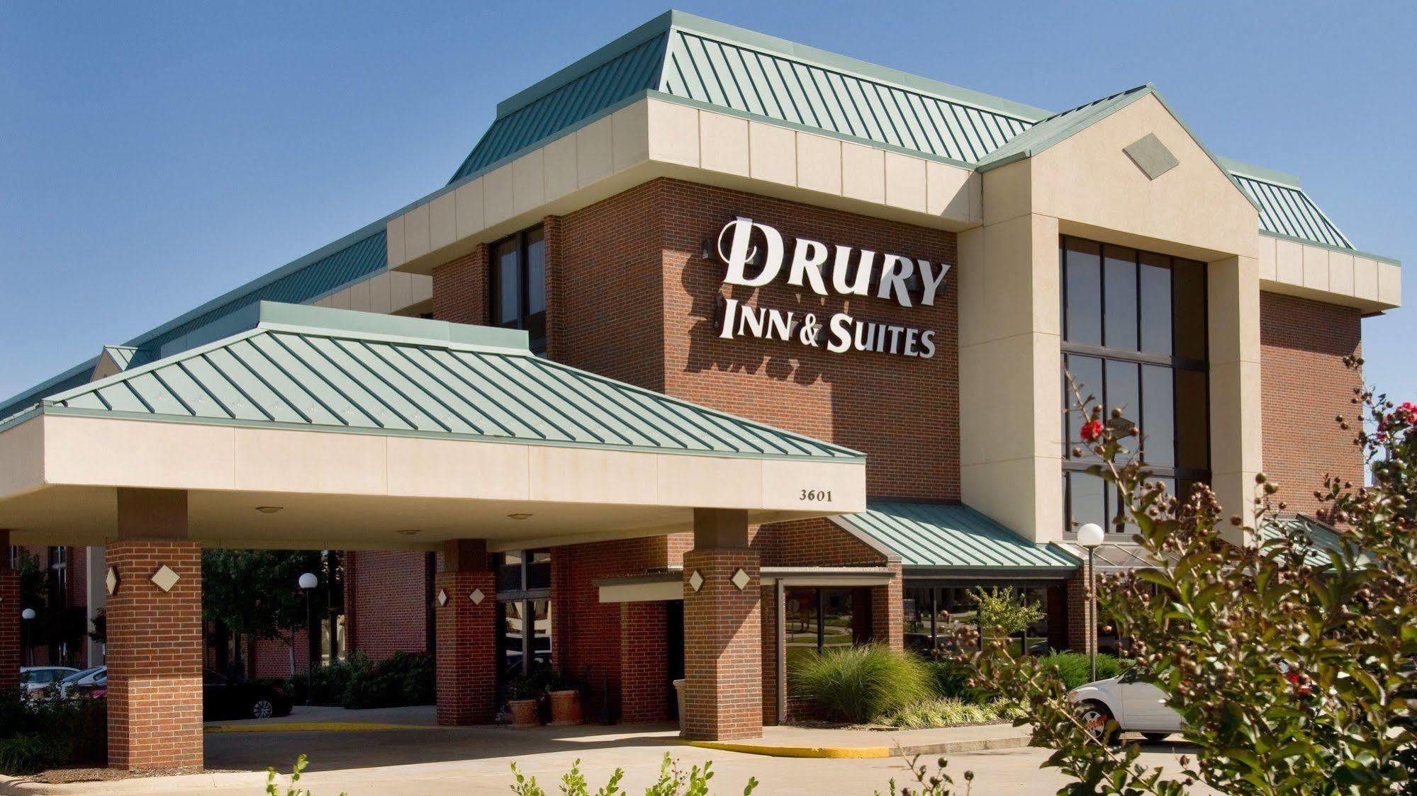 Drury & 3*