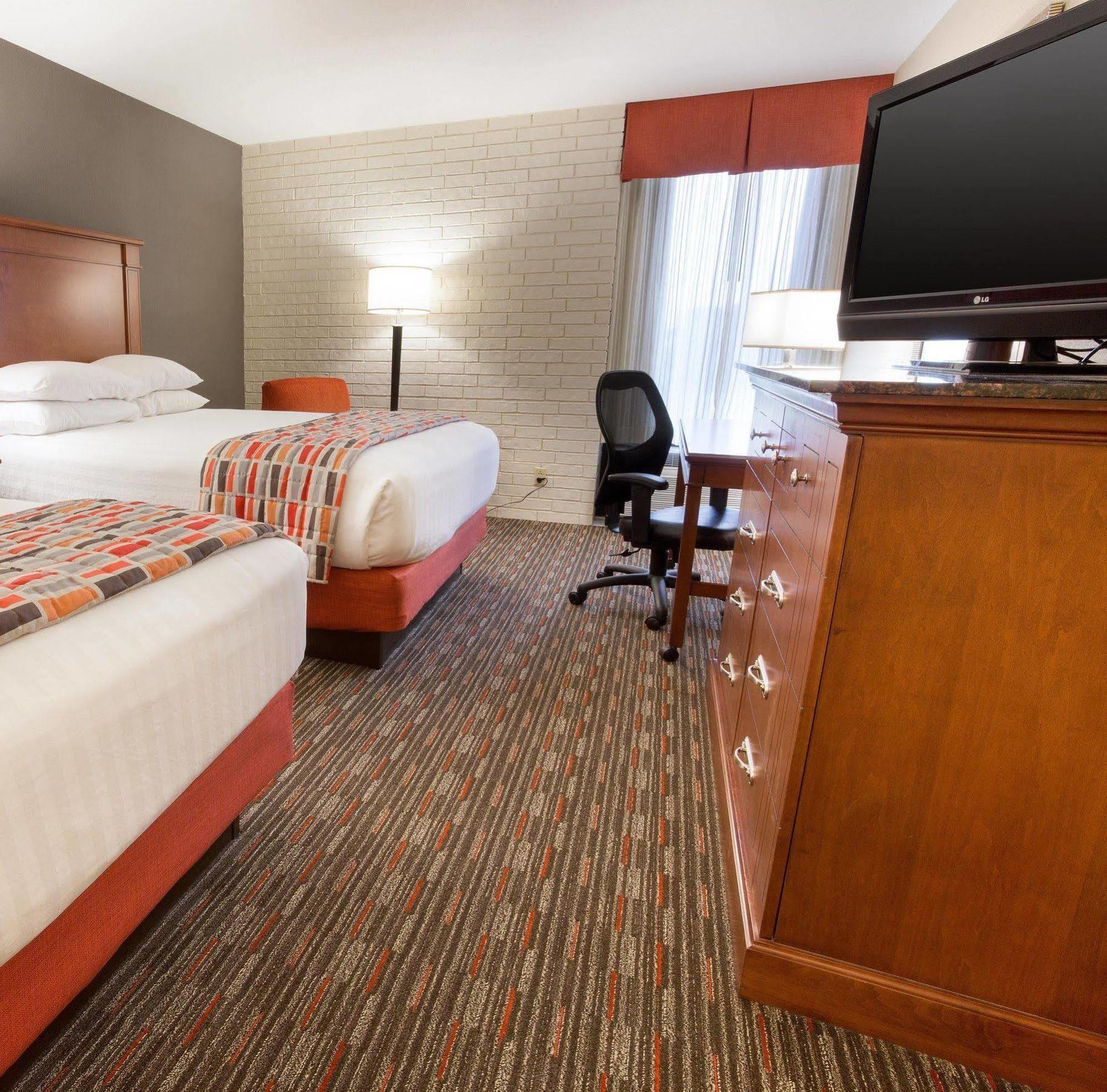 Drury & Hotel 3*